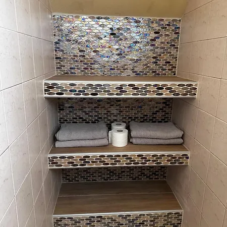 House Into A Paradise Of *